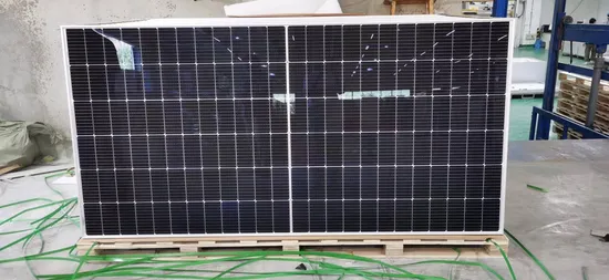 Grade a Solar Panel PNG 550W 555W 560W Solar Mono Perc Modedls